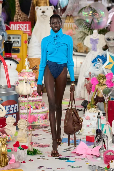 Look 5